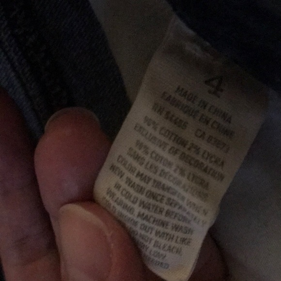 Short shorts - Picture 3 of 5